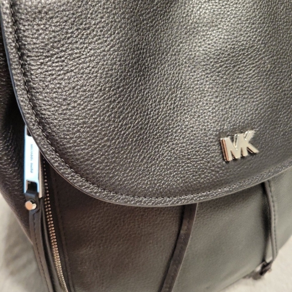 Michael Kors Medium Evie Drawstring Backpack - image 2